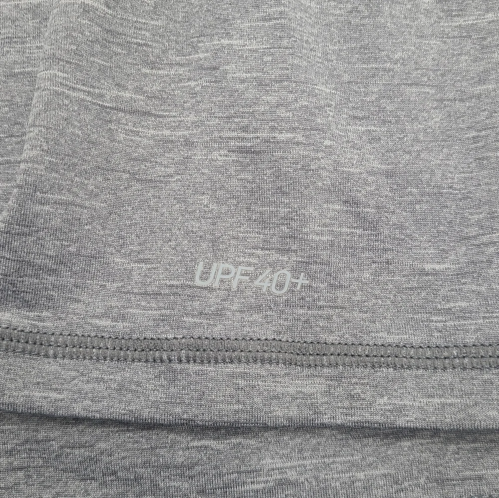 Nike gray dri